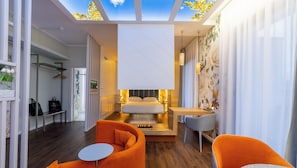 Elite Suite, 1 King Bed, Balcony (Spa Access Included) | 1 bedroom, down duvets, minibar, in-room safe - Hotel Salus Terme - Adults Only (Viterbo)