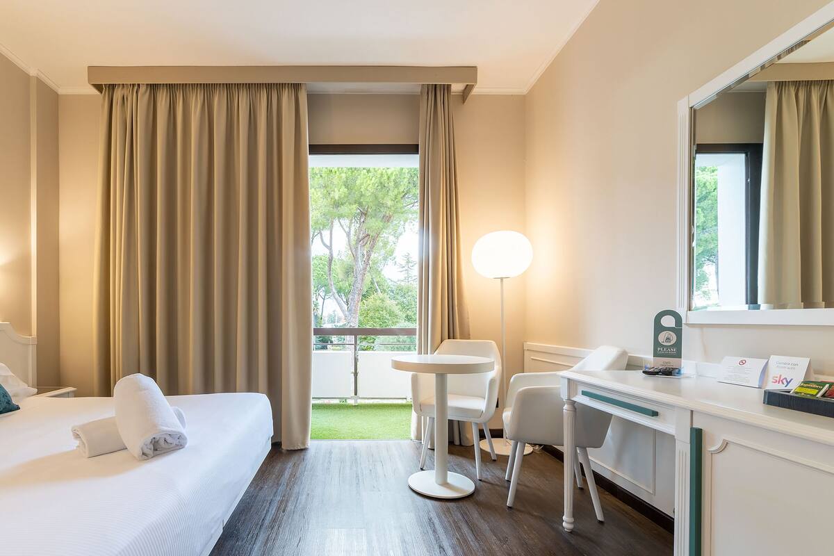 Superior Double Room, 1 Double Bed or 2 Twin Beds, Garden View (Spa Access Included) | Hageutsikt