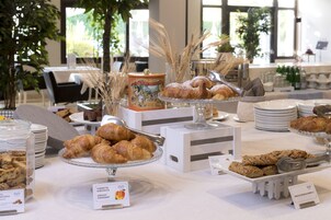 Desayuno buffet incluido todos los días 