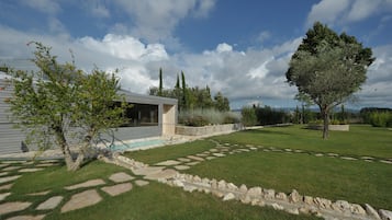 Couples treatment rooms, sauna, steam room, hot springs, Turkish bath