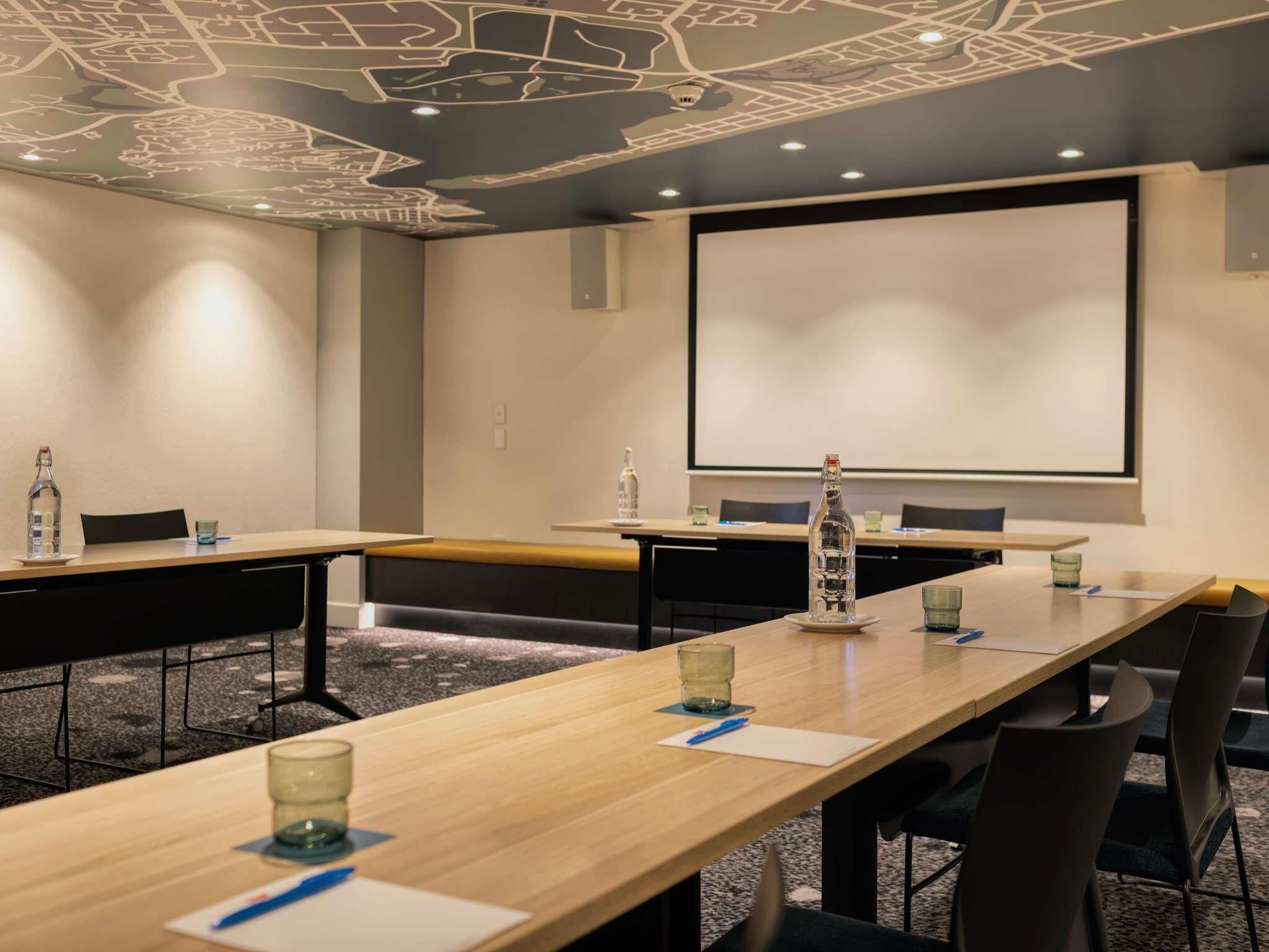Meeting facility