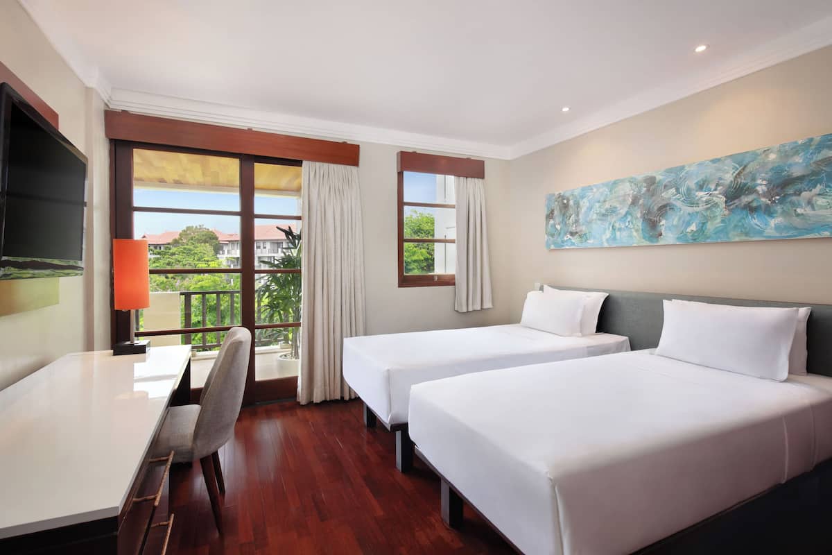 Minibar, in-room safe, desk, laptop workspace