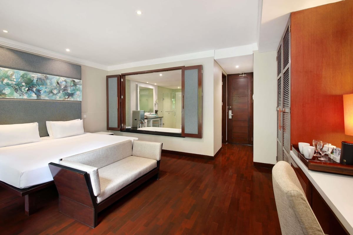 Minibar, in-room safe, desk, laptop workspace