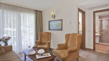 Family Suite, 1 Double Bed with Sofa bed | In-room safe, free WiFi, bed sheets