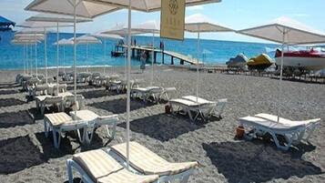 Beach nearby, sun loungers, beach umbrellas, beach towels