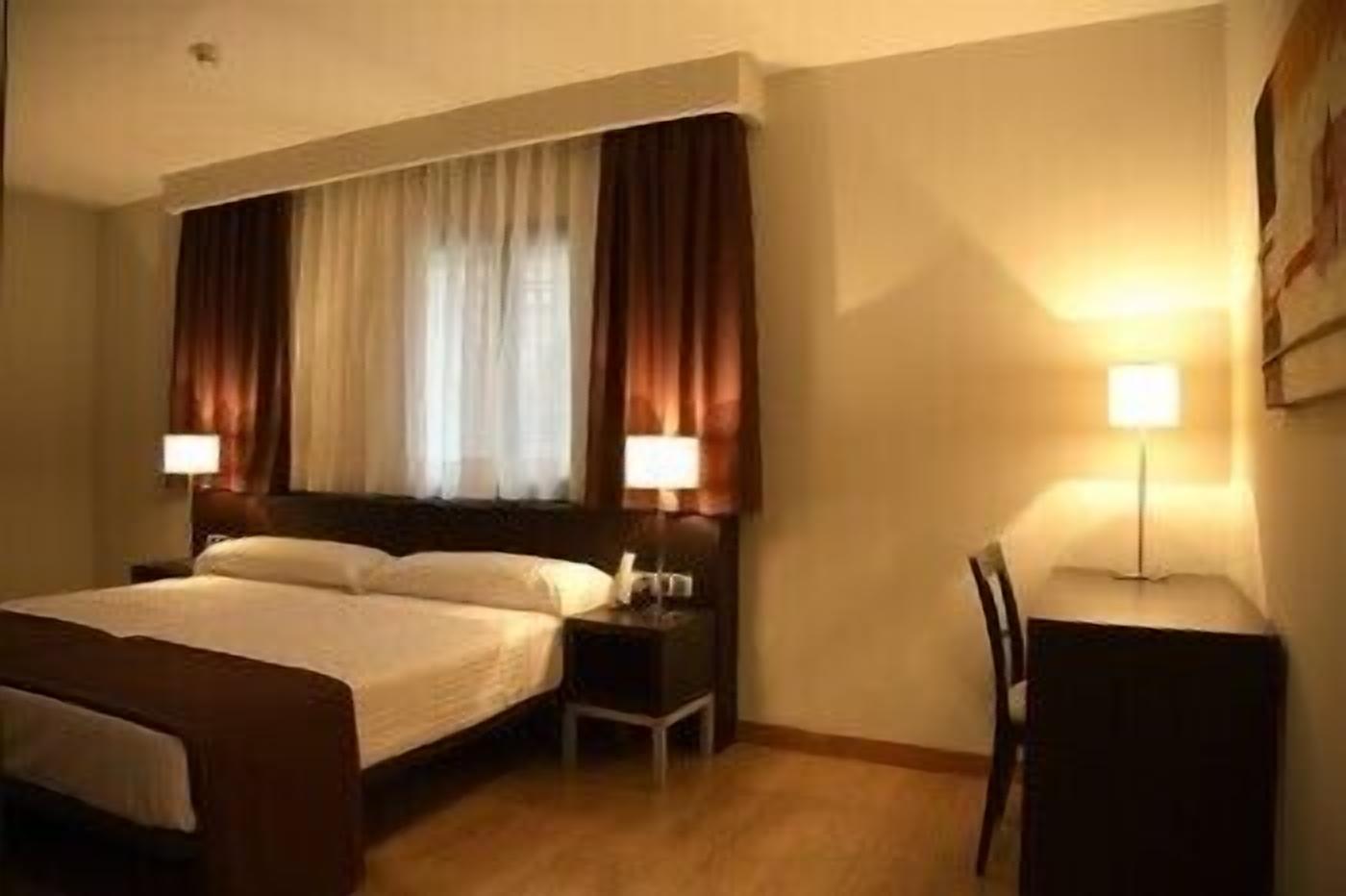 blackout curtains, soundproofing, free cots/infant beds, free wifi