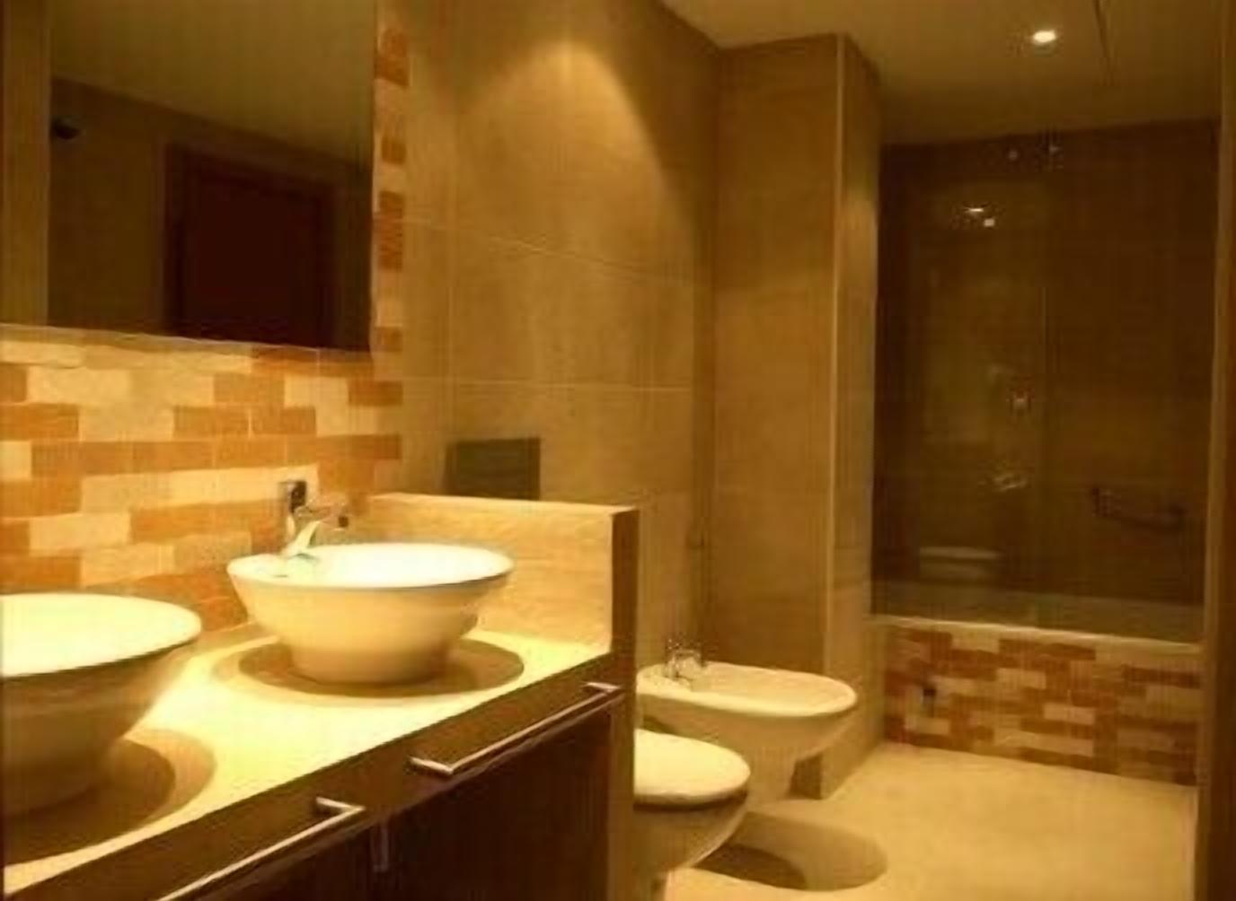 hair dryer, bidet, towels