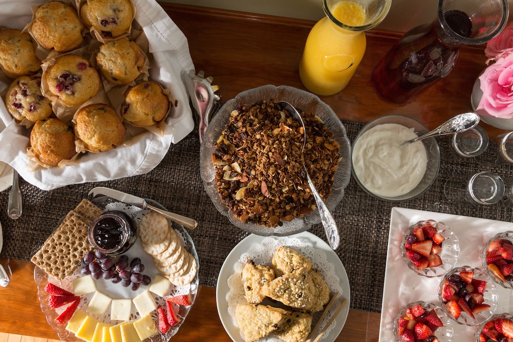 Brass Lantern Inn by null