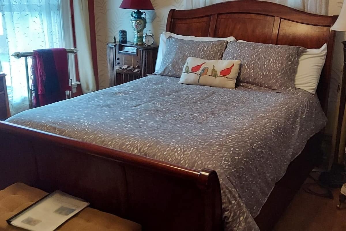 Deluxe kamer, 1 queensize bed, bad | 1 slaapkamer, gratis wifi, beddengoed
