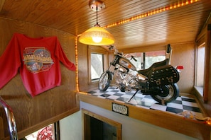 Room, Private Bathroom (Easy Rider) | 1 bedroom, hypo-allergenic bedding, individually decorated - Featherbed Railroad B&B Resort (Nice)