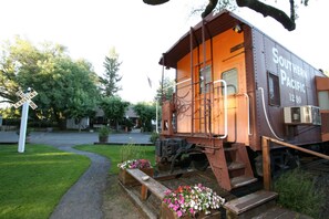 Room, Private Bathroom (Celebrations) | 1 bedroom, hypo-allergenic bedding, individually decorated - Featherbed Railroad B&B Resort (Nice)