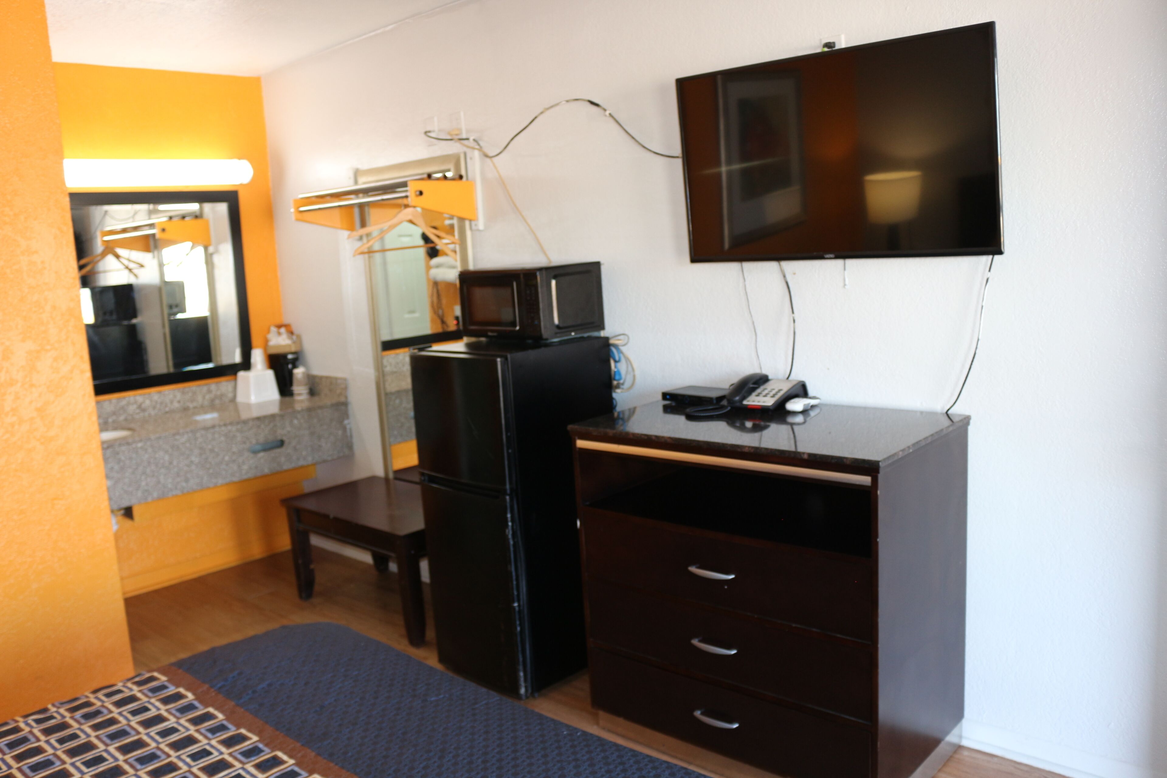 1 habitación, escritorio y wifi gratis 