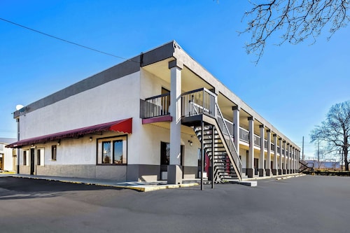 Americas Best Value Inn Ft. Jackson