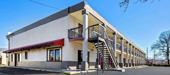 Americas Best Value Inn Ft. Jackson
