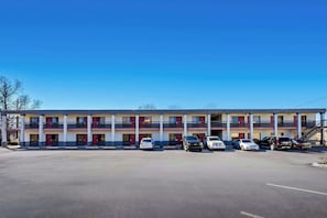 Exterior - Americas Best Value Inn Ft. Jackson (Columbia)