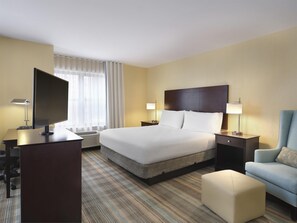 Junior Suite, 1 King Bed with Sofa bed | Desk, laptop workspace, blackout drapes, iron/ironing board - Hilton Garden Inn Albany Medical Center (Albany)