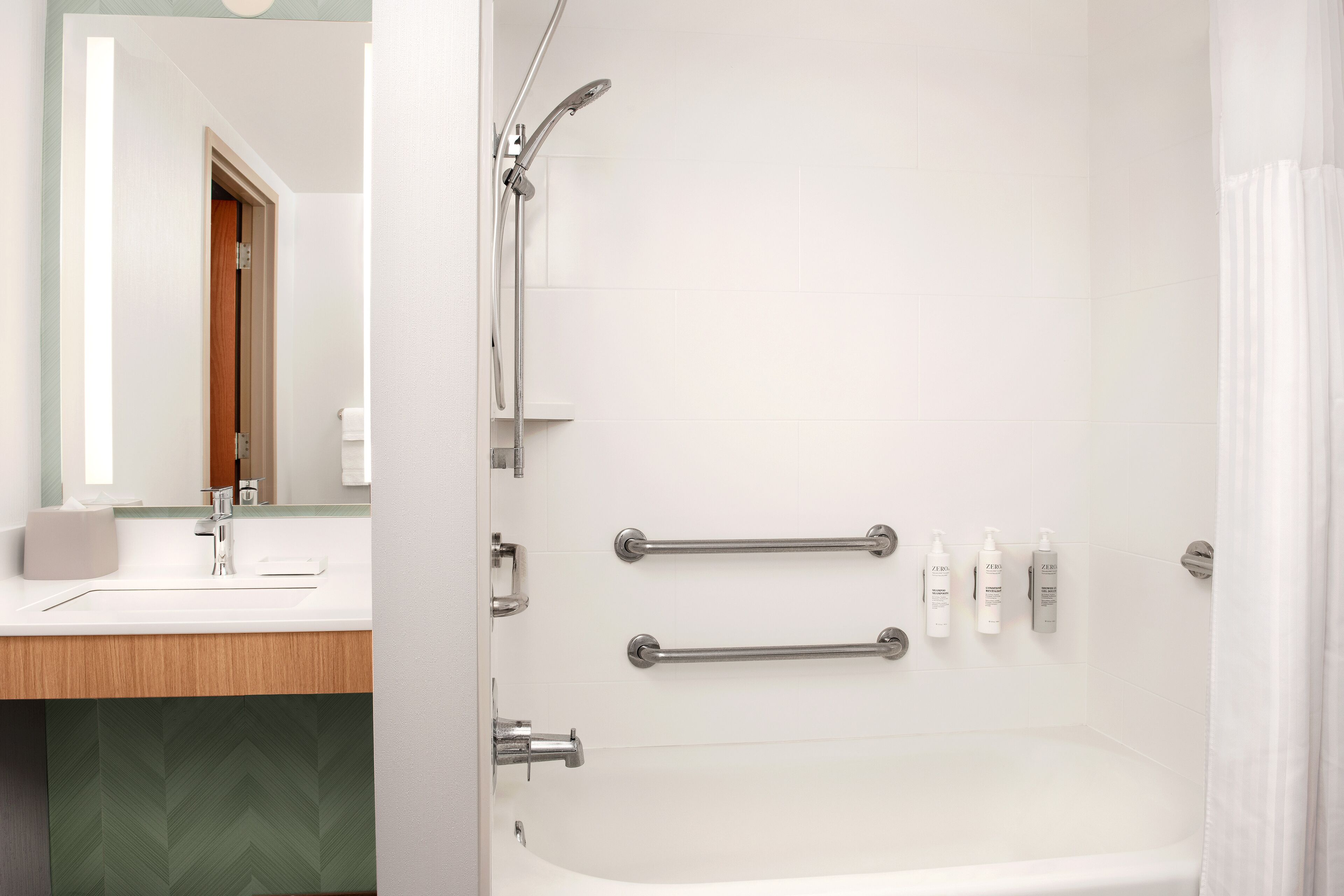 combined shower/bathtub, free toiletries, hair dryer, towels