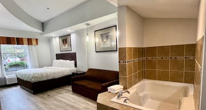 Hometowne Studios & Suites By Red Roof Washington