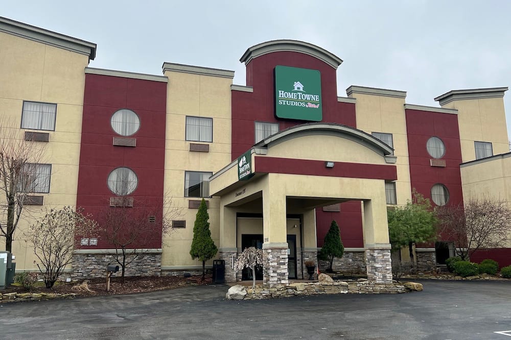 luxury hotels in Robins