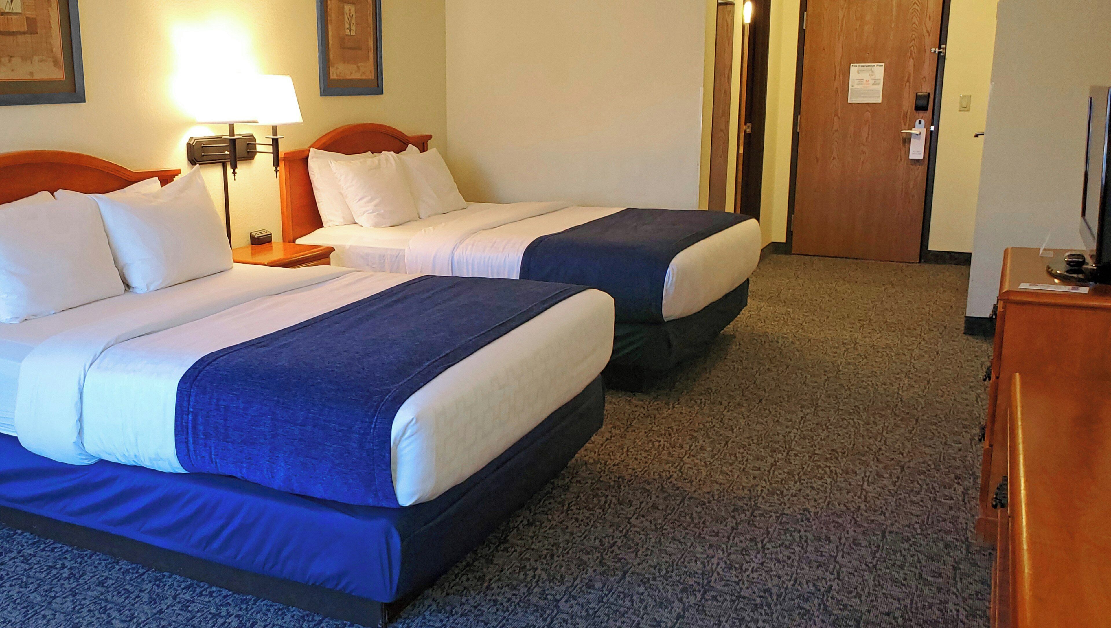 2 Queen Bed Nonsmoking | Desk, iron/ironing board, free WiFi, bed sheets