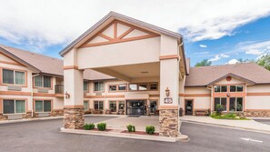 Exterior - Manitou Pikes Peak Hotel (Manitou Springs)