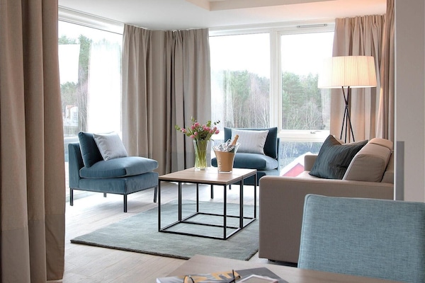 Premium bedding, desk, soundproofing, cribs/infant beds