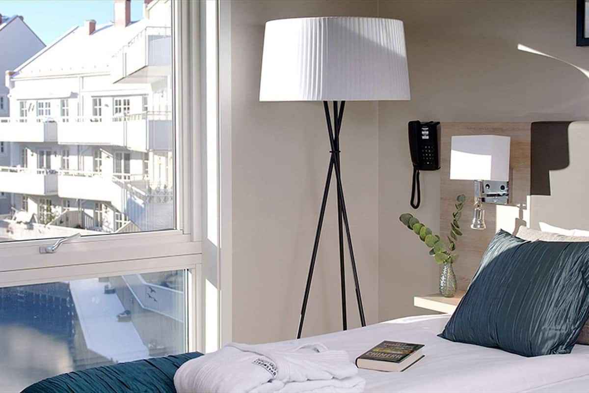 premium bedding, desk, soundproofing, cots/infant beds