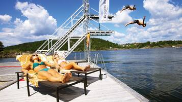 Innenpool, Außenpool (je nach Saison geöffnet)