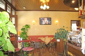 Bar (in der Unterkunft)