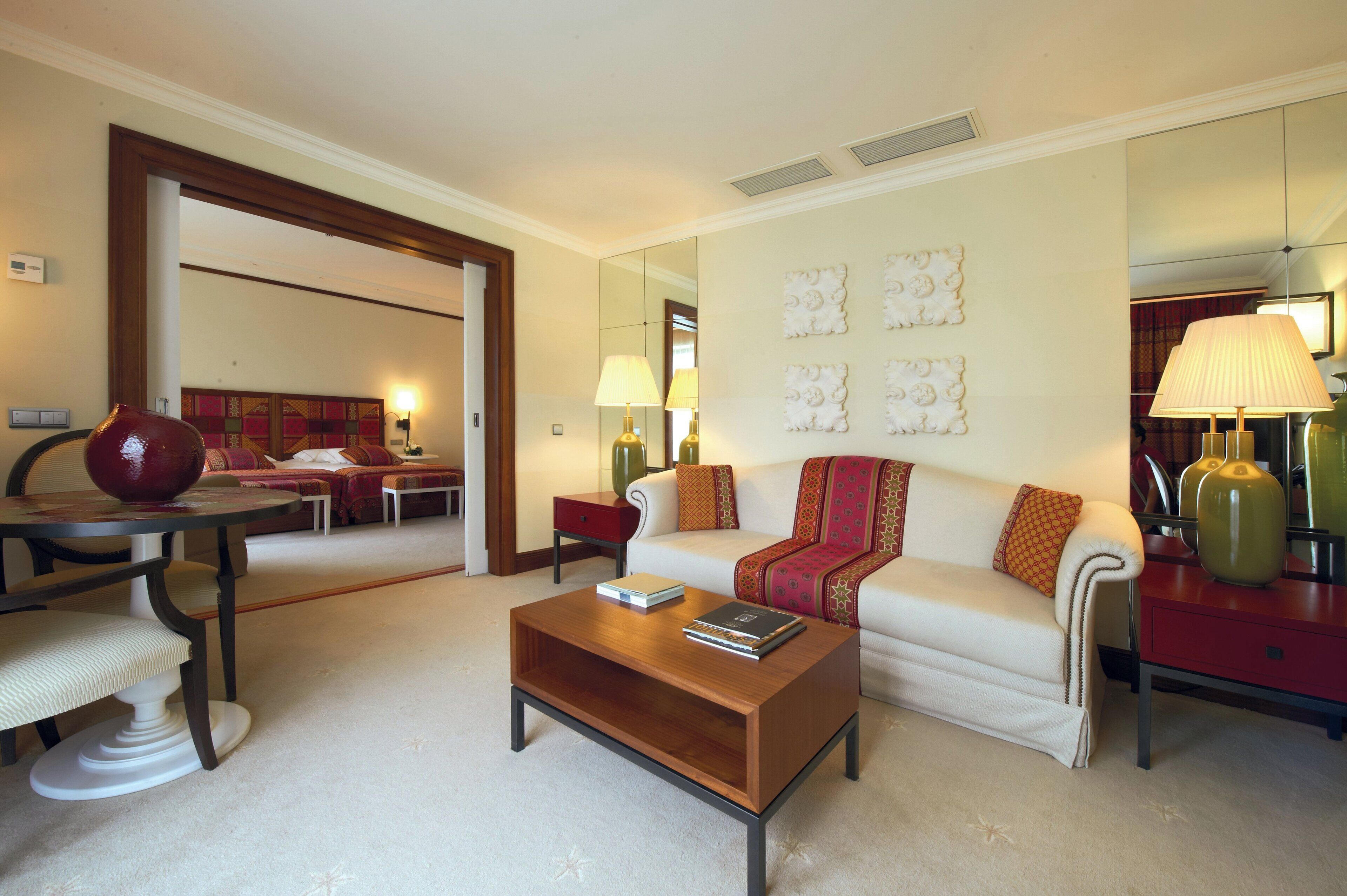 suite | 1 bedroom, premium bedding, minibar, in-room safe
