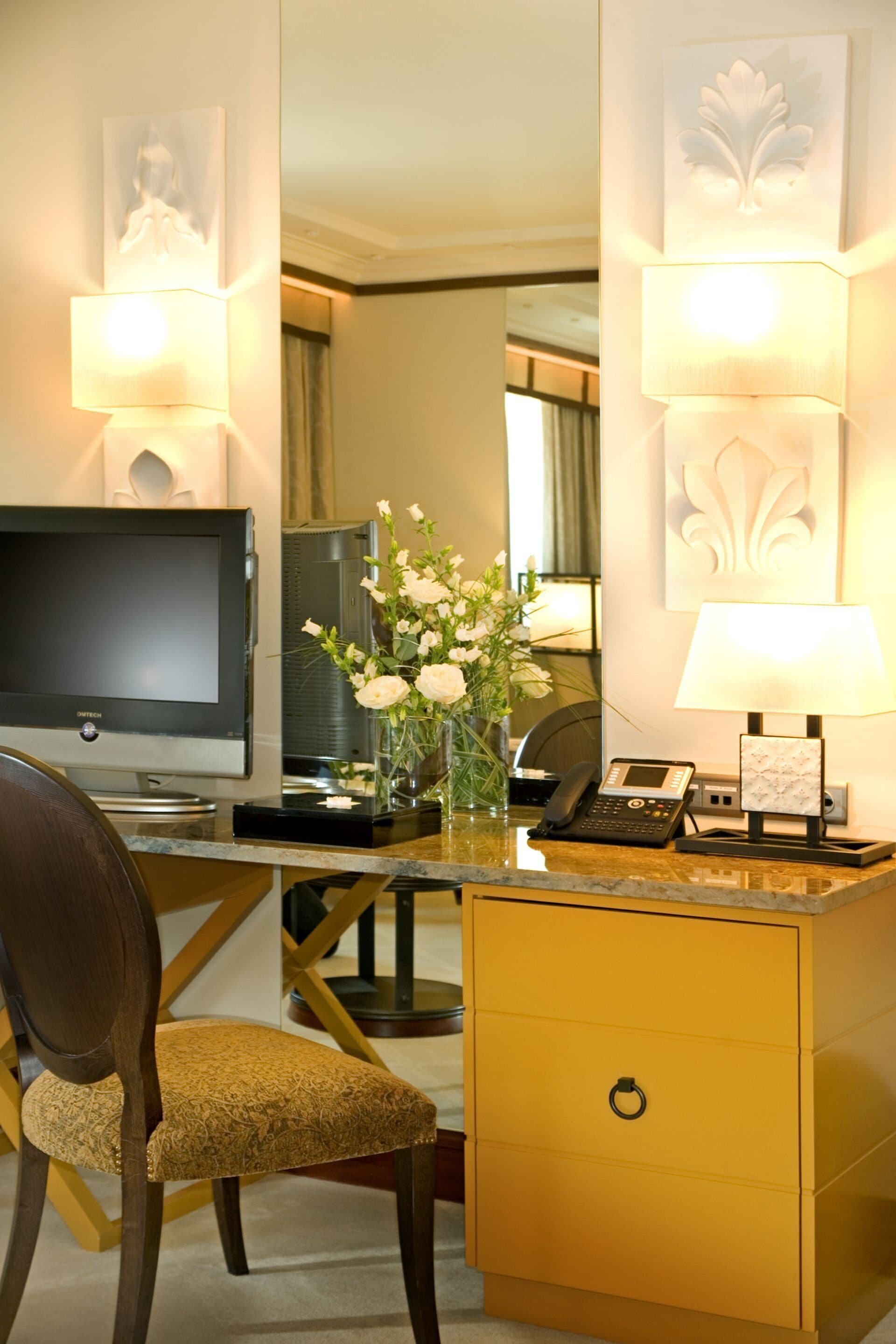 1 bedroom, premium bedding, minibar, in-room safe