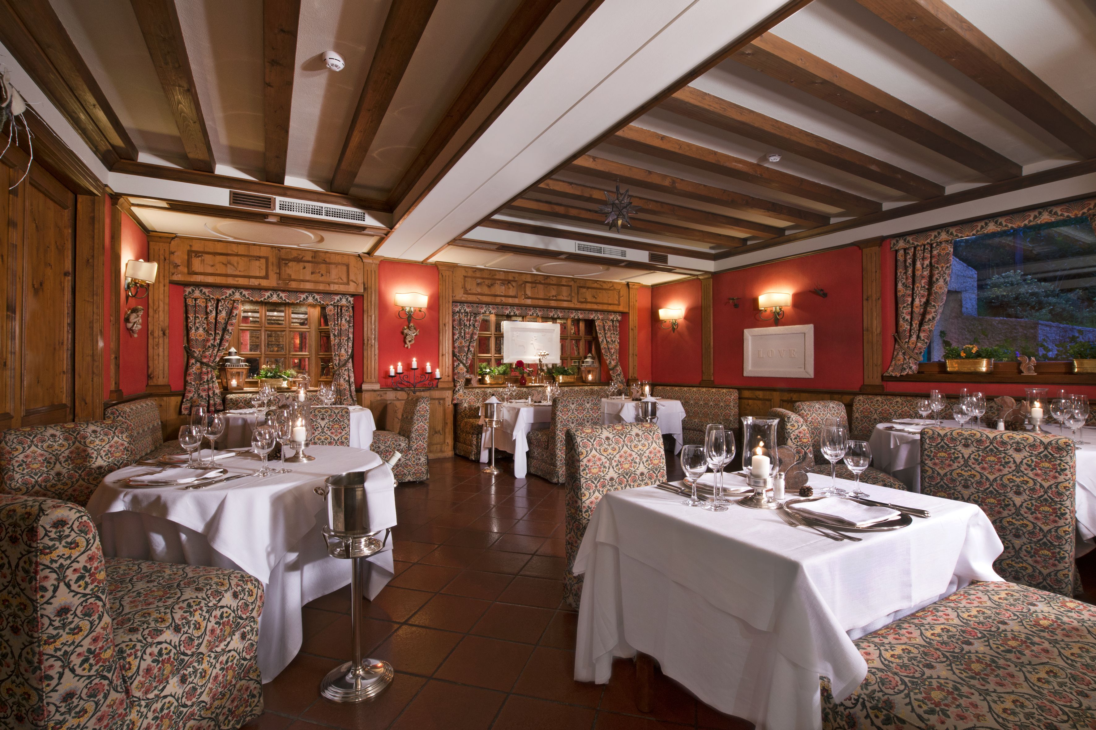 breakfast, lunch and dinner served