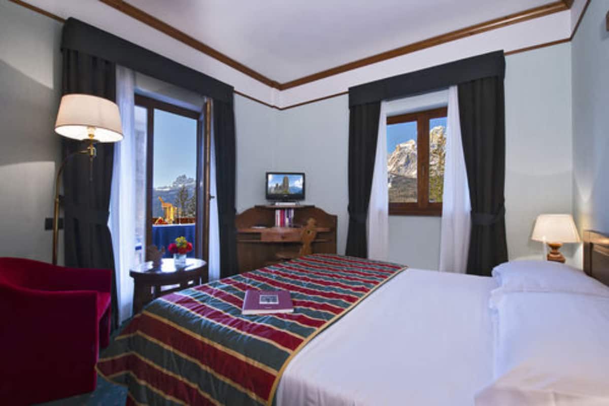 Double Room, Terrace (King) | Down duvets, pillow-top beds, minibar, in-room safe