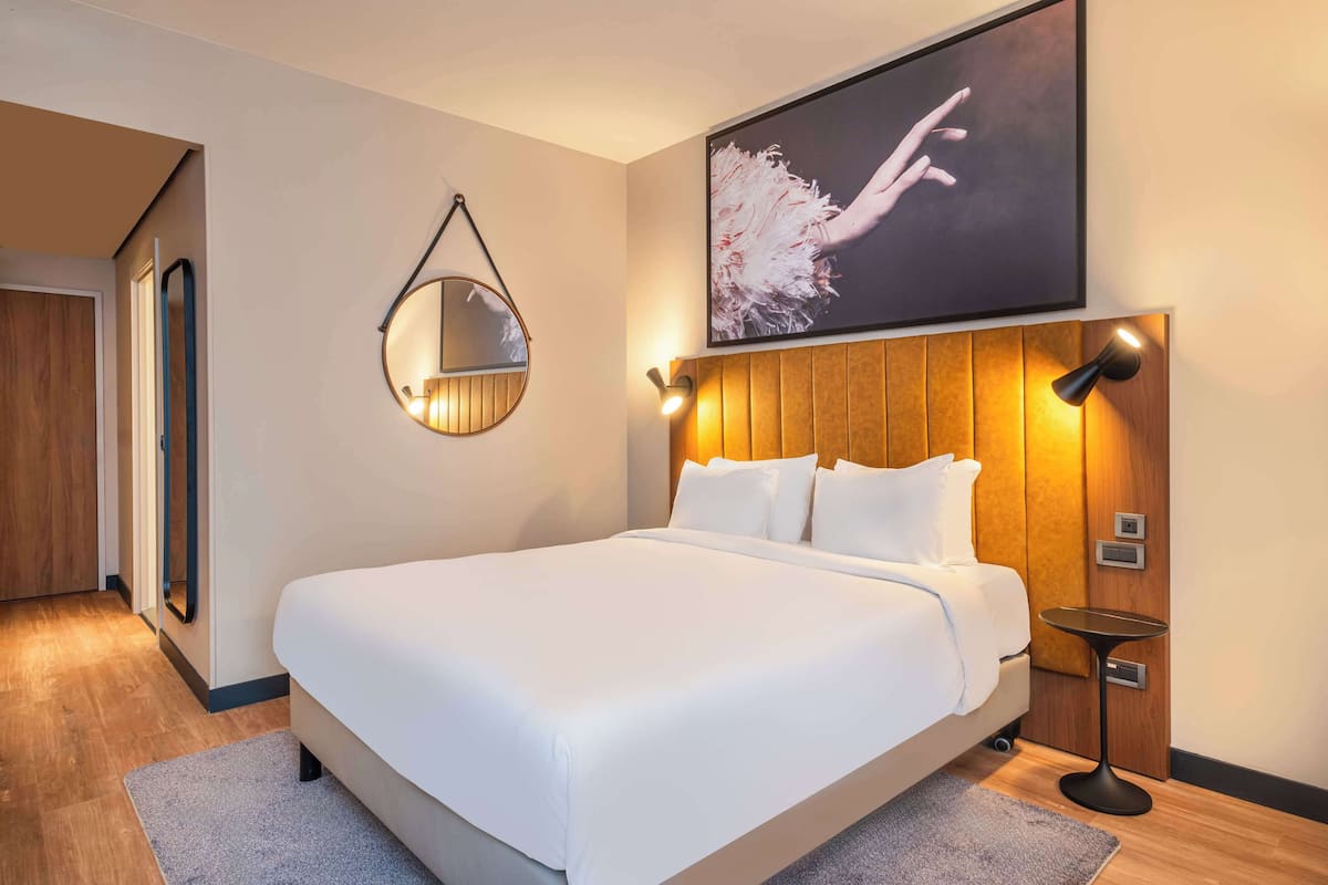 Allergitestet sengetøy, safe på rommet og skrivebord