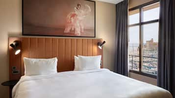 Chambre Premium (Port View) | Literie hypoallergénique, coffres-forts dans les chambres, bureau