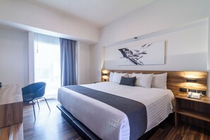 Executive Room | In-room safe, desk, laptop workspace, blackout drapes - Mesón Ejecutivo Guadalajara Minerva - Av México (Guadalajara)