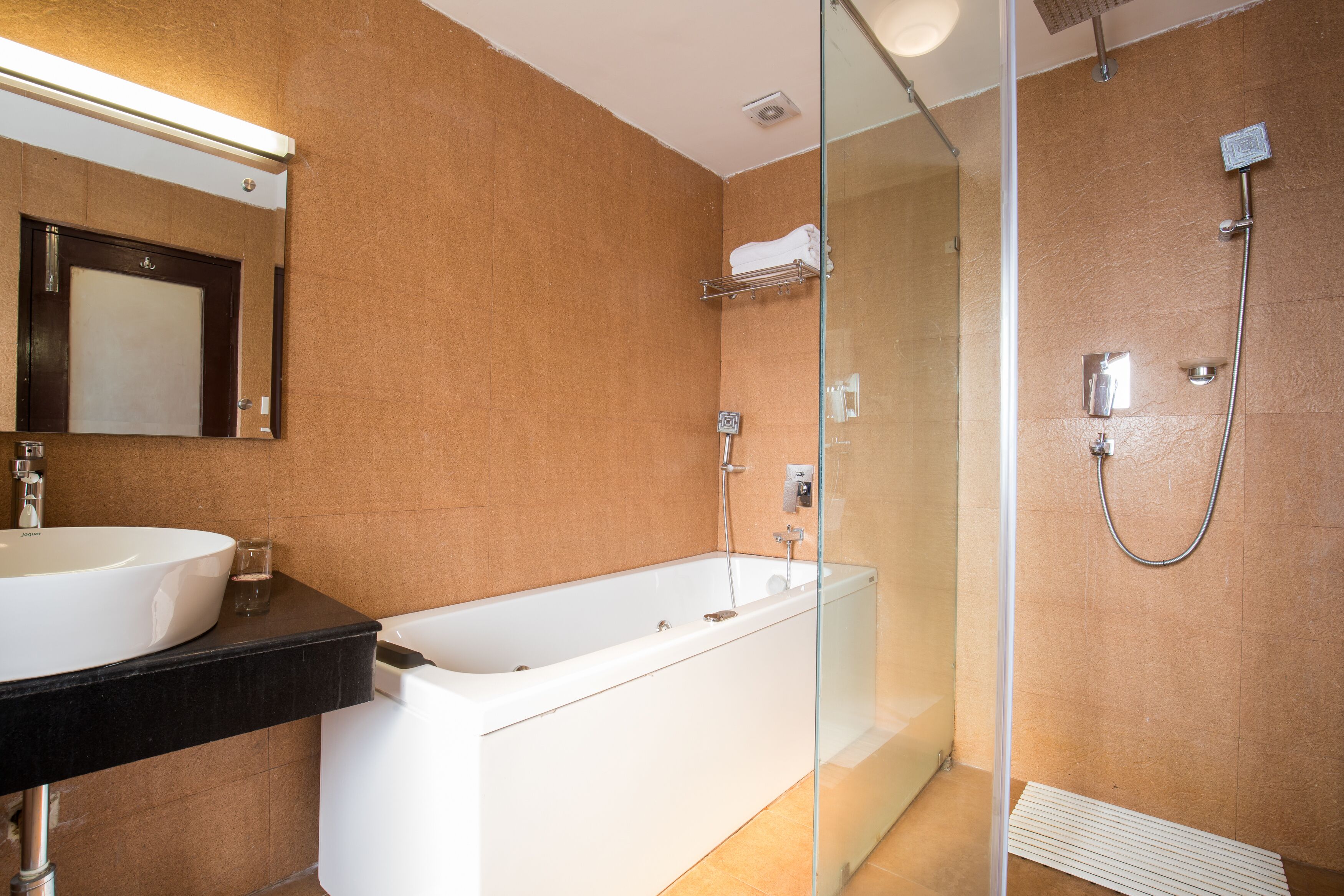 boutique family/triple room | bathroom | eco-friendly toiletries, hair dryer, bathrobes, slippers