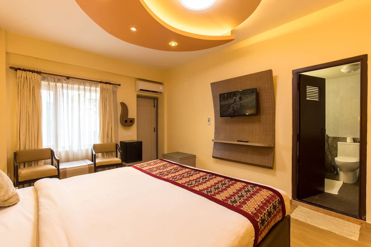 Deluxe-Doppelzimmer | Hochwertige Bettwaren, Betten mit Memory-Foam-Matratzen, Minibar