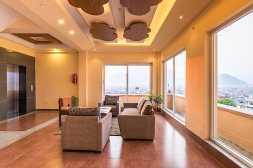 Lobby-Lounge
