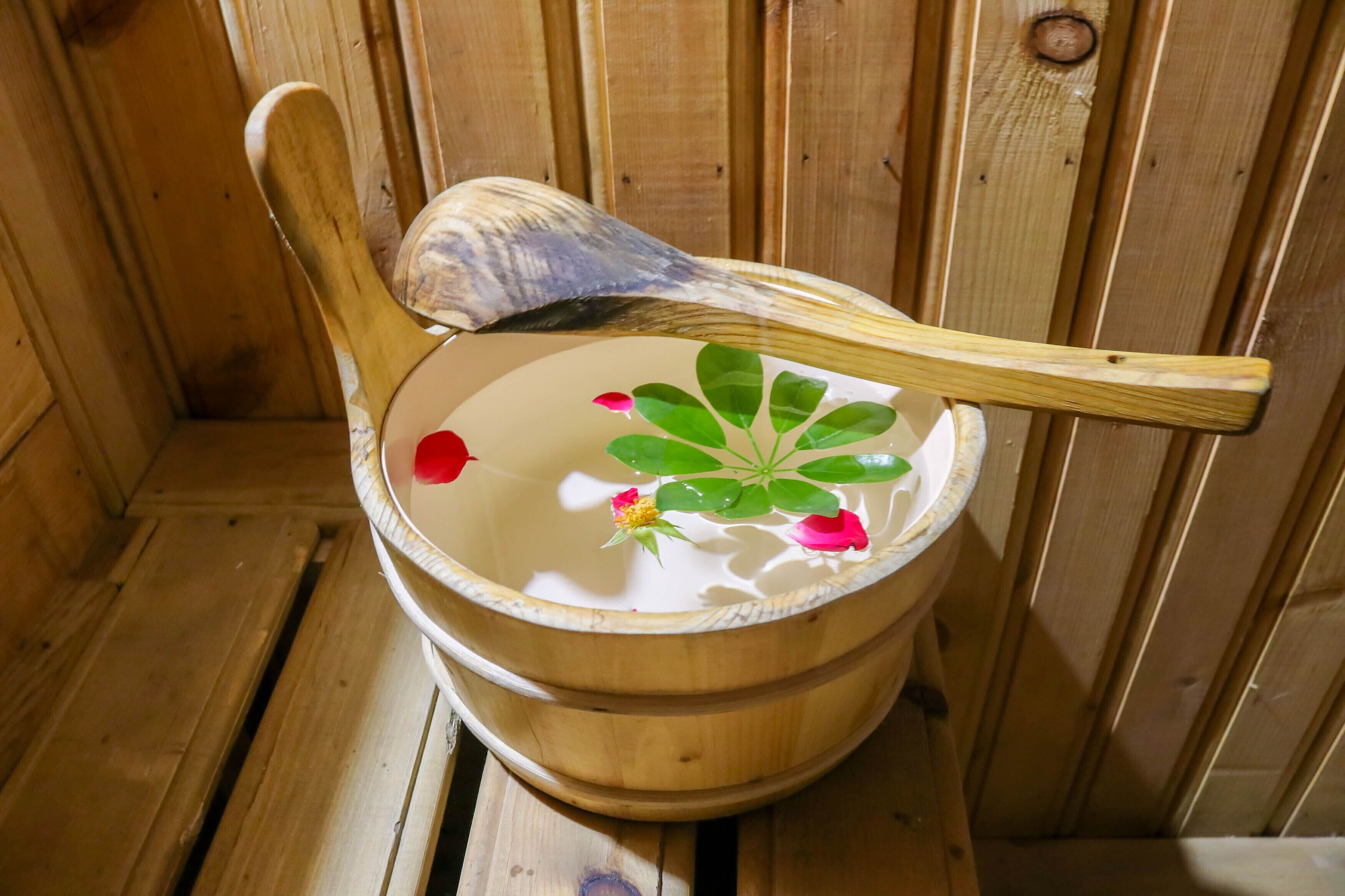 couples treatment room(s), steam room, body treatments