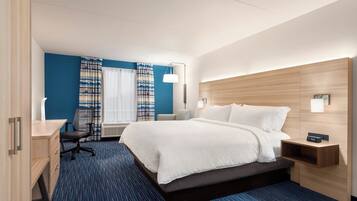 Standard Room, 1 King Bed | In-room safe, desk, iron/ironing board, free cribs/infant beds