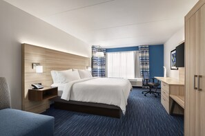 Standard Room, 1 King Bed | In-room safe, desk, iron/ironing board, free cribs/infant beds