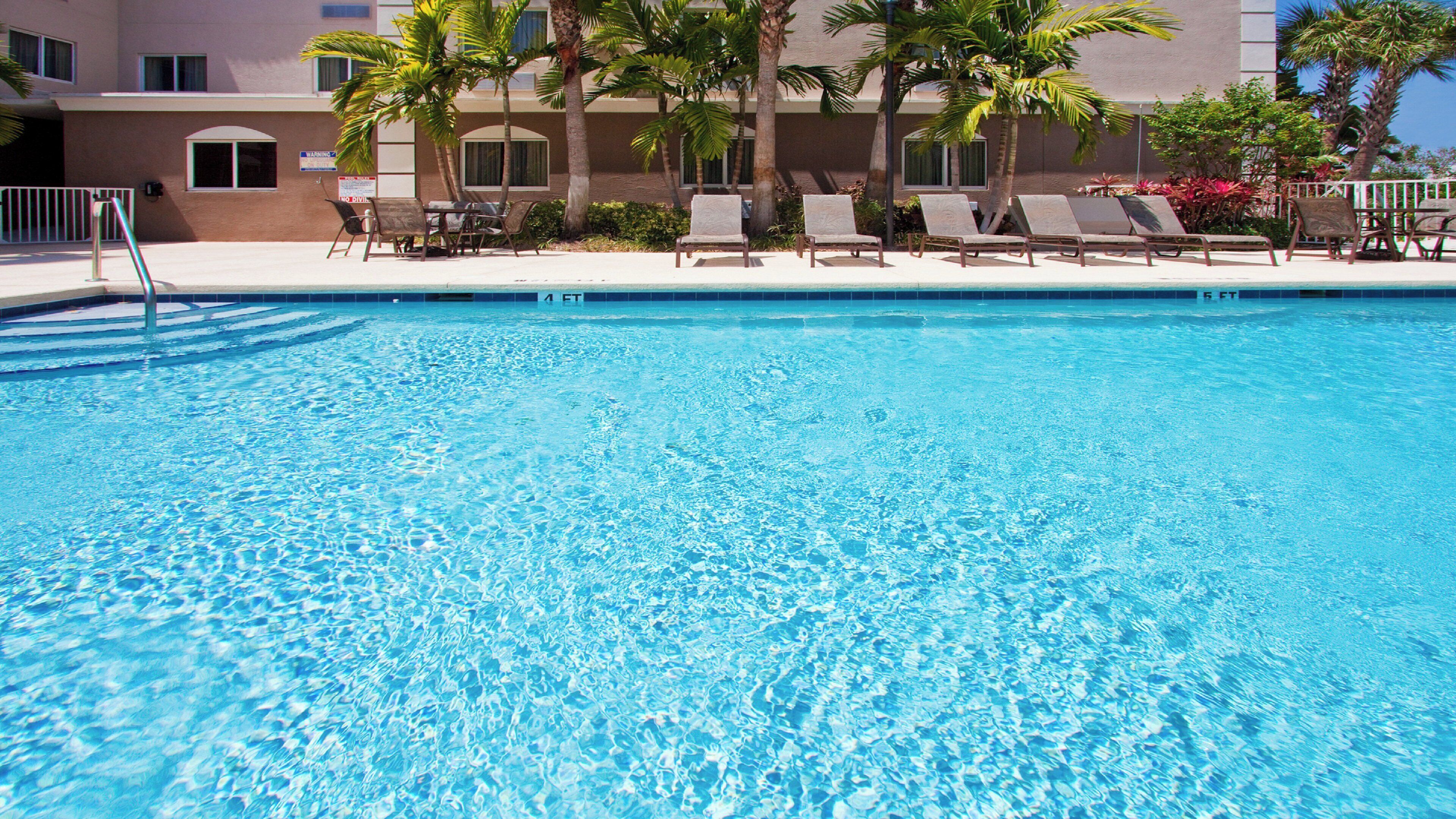 Photo - Holiday Inn Express West Palm Beach Metrocentre