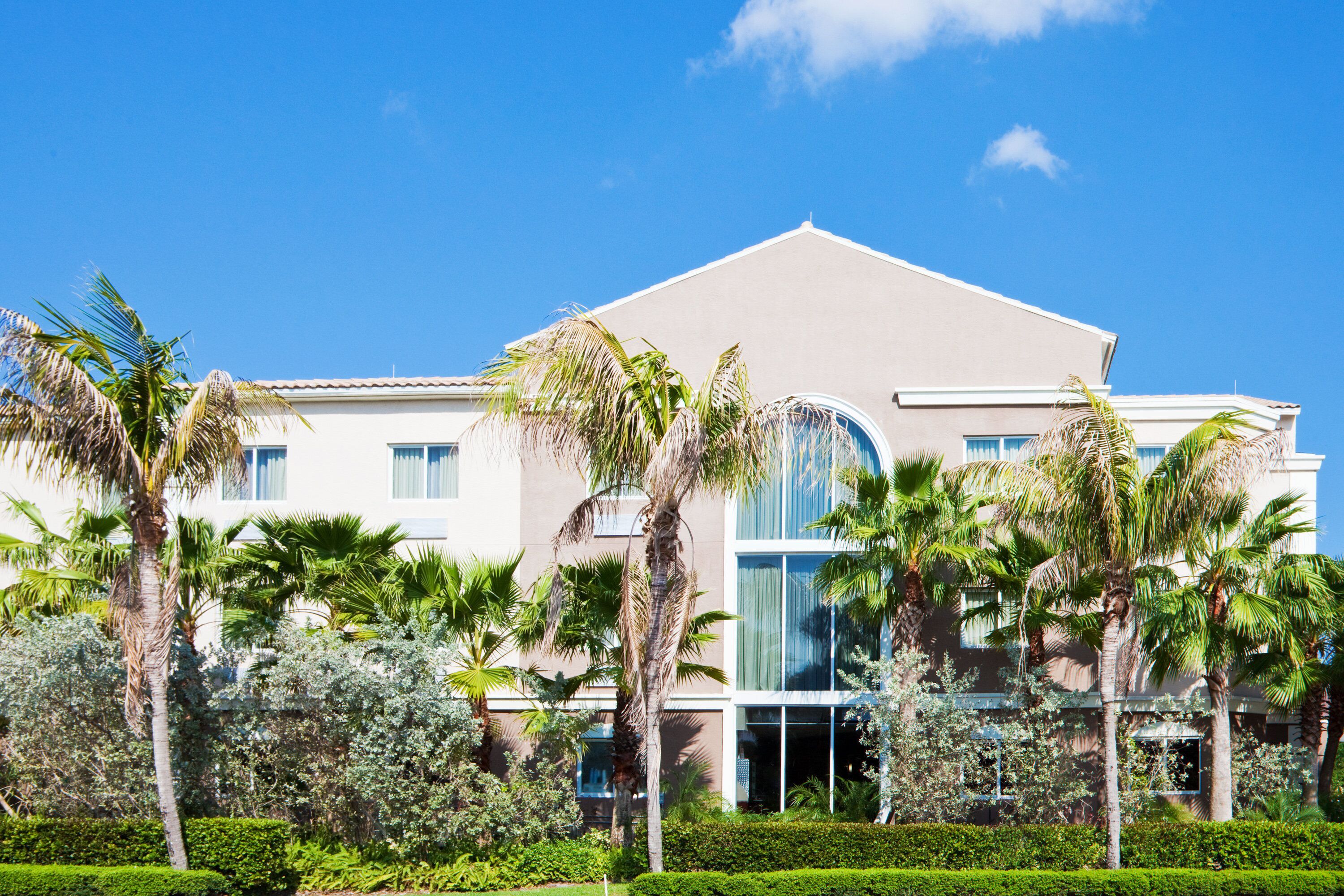 Photo - Holiday Inn Express West Palm Beach Metrocentre