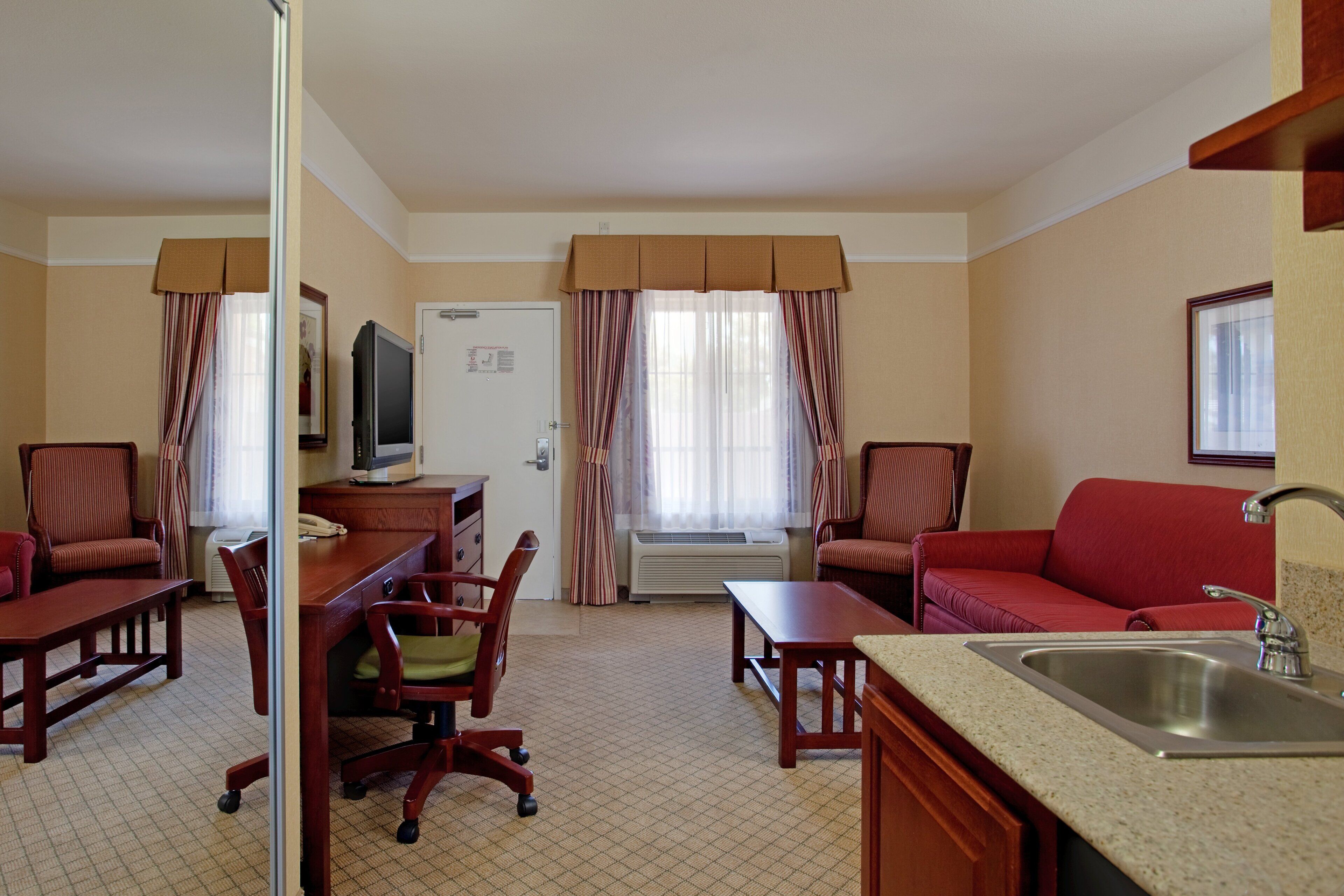 In-room safe, desk, laptop workspace, iron/ironing board