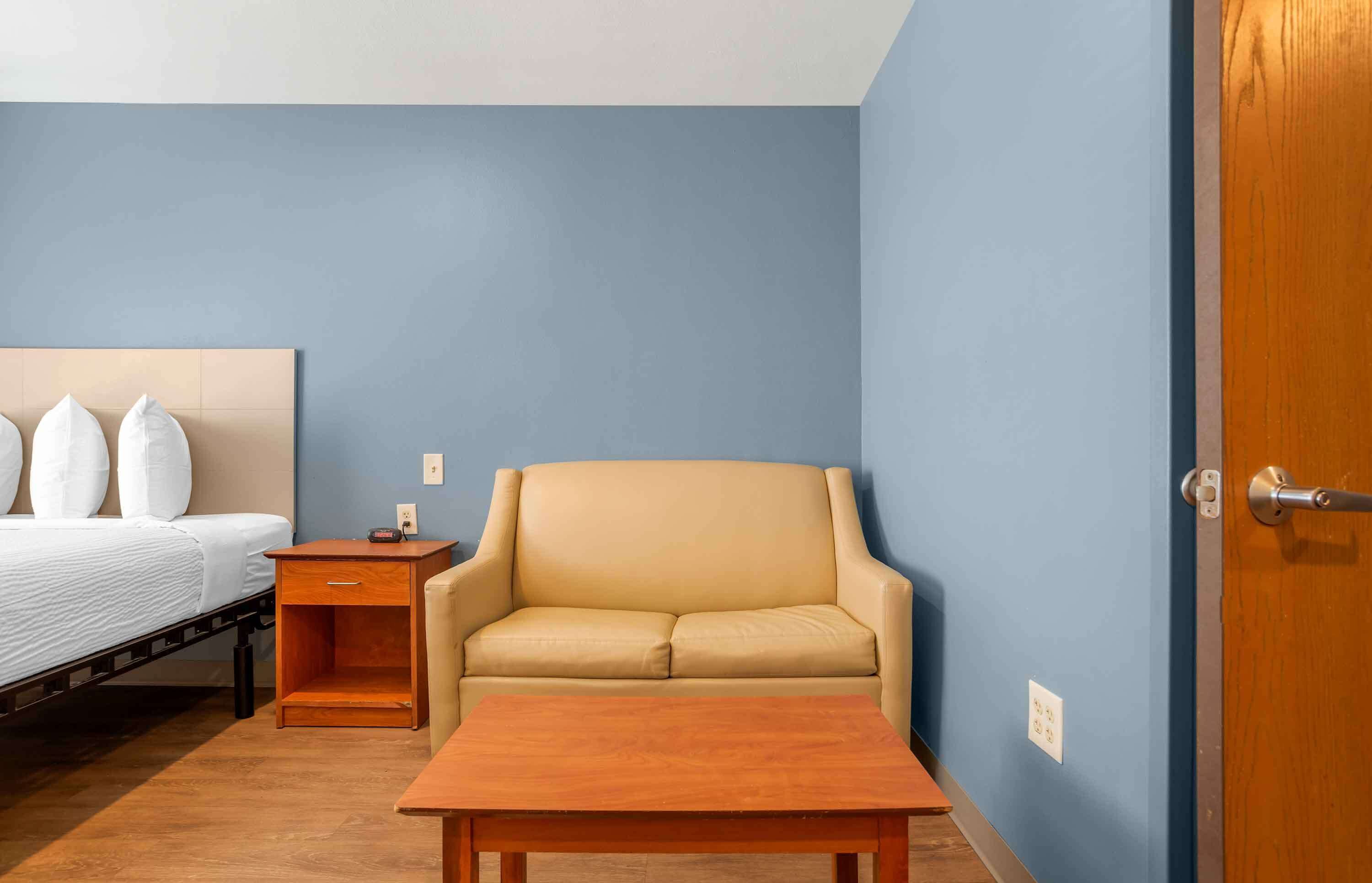 desk, laptop workspace, iron/ironing board, free wifi