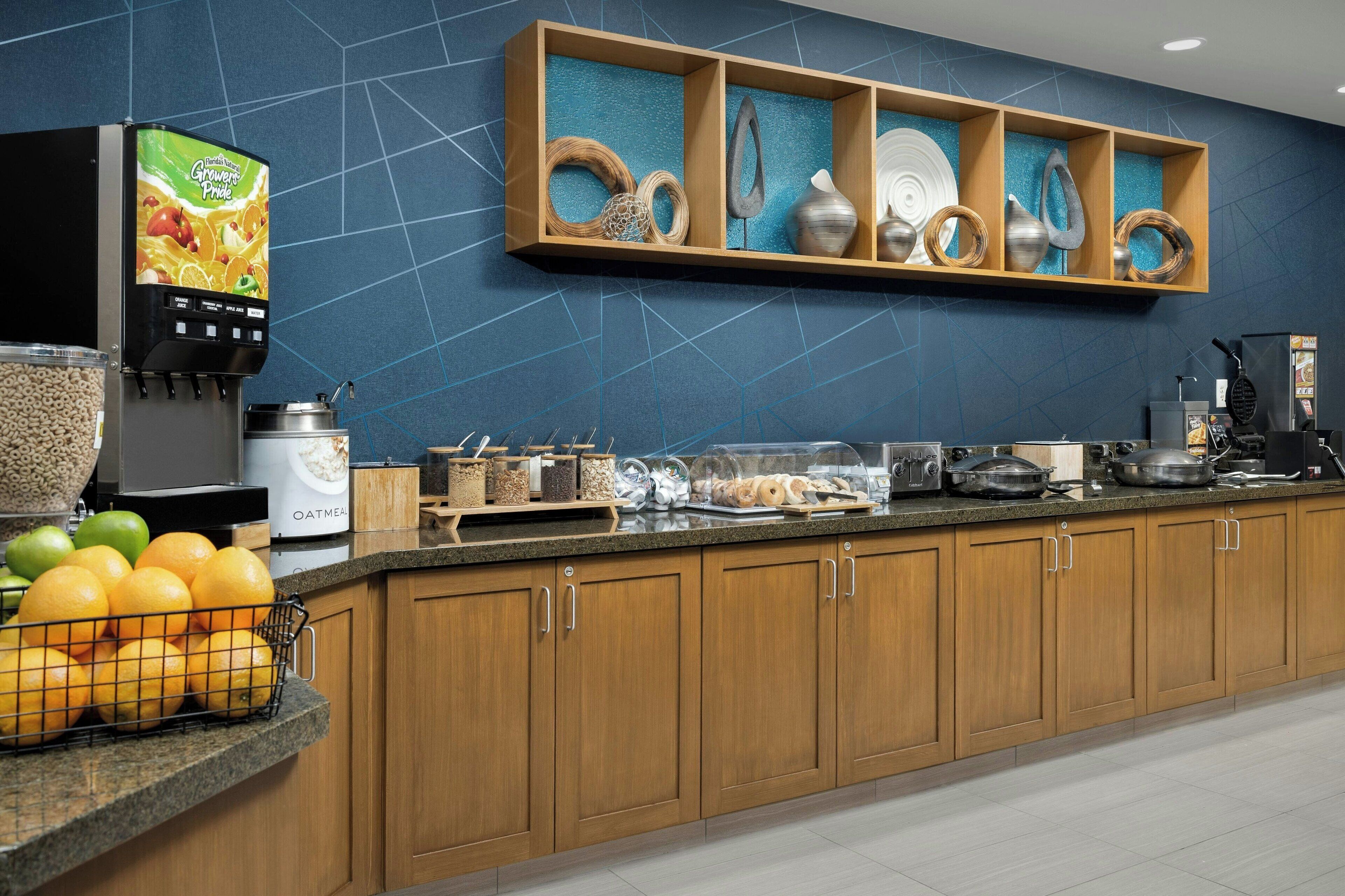 free daily continental breakfast