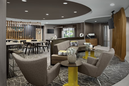 Lobby. SpringHill Suites by Marriott Portland Vancouver