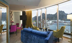 Suite (Panorama) | Premium bedding, pillowtop beds, minibar, in-room safe - Thon Hotel Lofoten (Vagan)