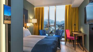 Premium bedding, pillowtop beds, minibar, in-room safe
